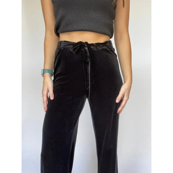 Calvin Klein Black Velvet High Waisted Wide Leg Pants - Size Medium - Picture 2 of 8